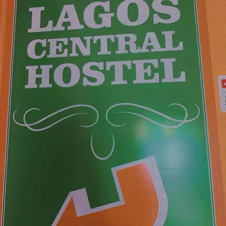 Lagos Central Hostel דירה *