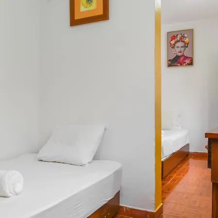 Lagos Central Hostel לאגוּ‏ש