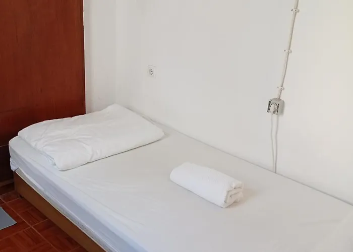 Lagos Central Hostel * Lagos