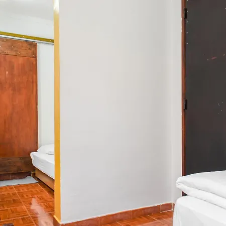 Lejlighed Lagos Central Hostel