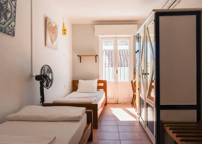 Lagos Central Hostel *