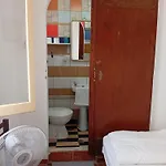 Lagos Central Hostel Lägenhet *